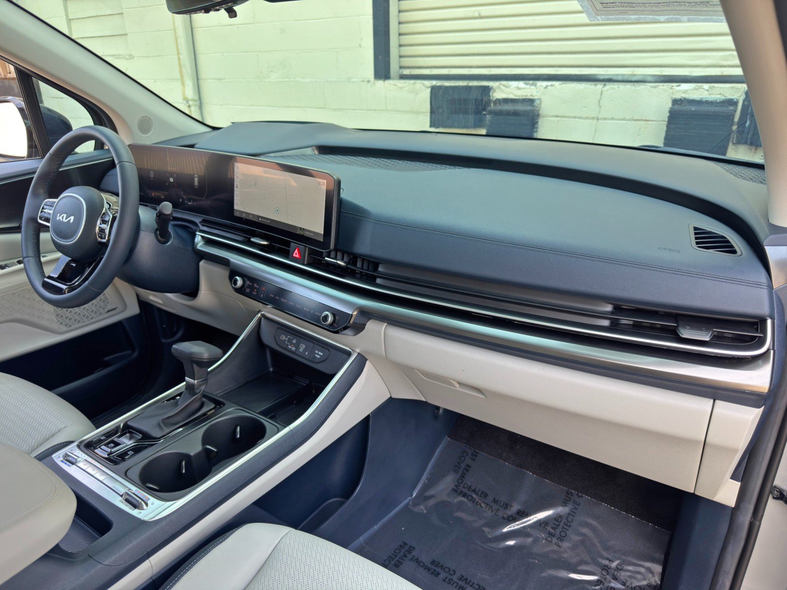 Used 2025 Kia Carnival SX Prestige FWD image 15