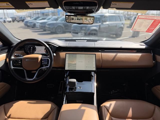 Used 2025 Land Rover Range Rover Sport SE AWD/4WD image 10
