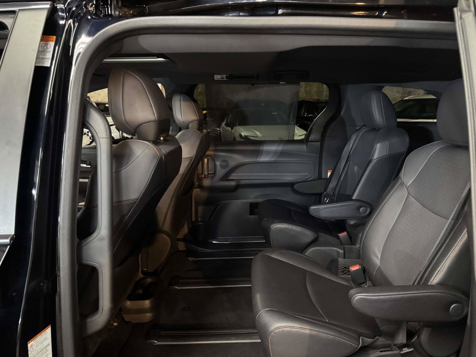 Used 2023 Toyota Sienna XSE AWD/4WD image 11