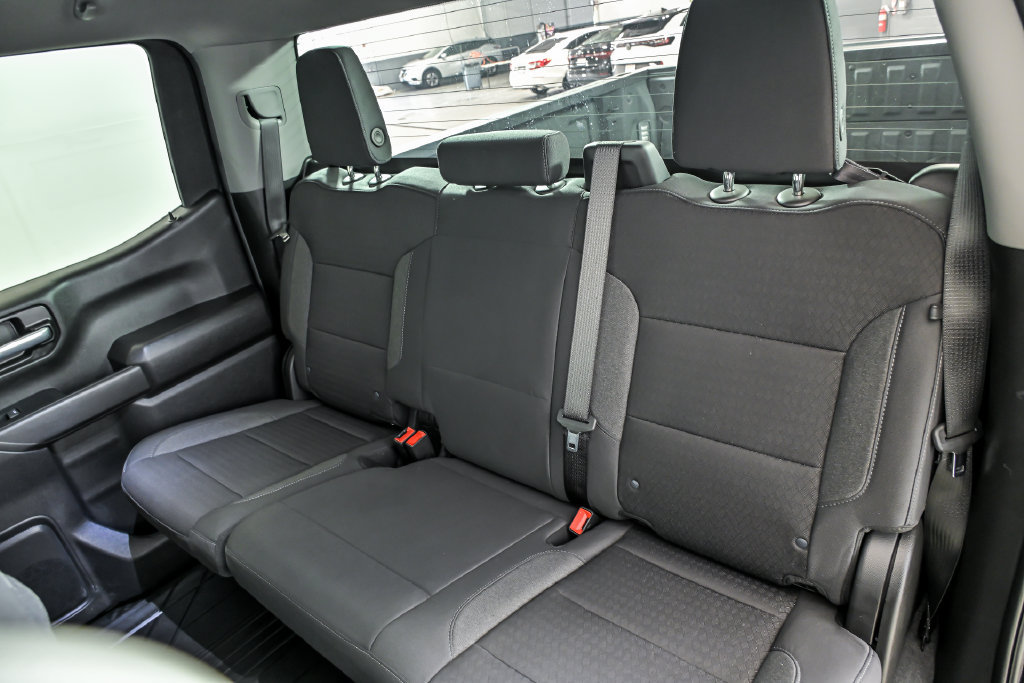 Certified 2025 Chevrolet Silverado 1500 Custom AWD/4WD image 12