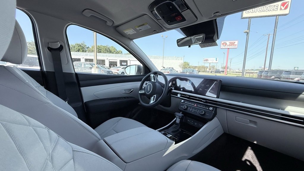 New 2026 Hyundai Tucson SE image 19