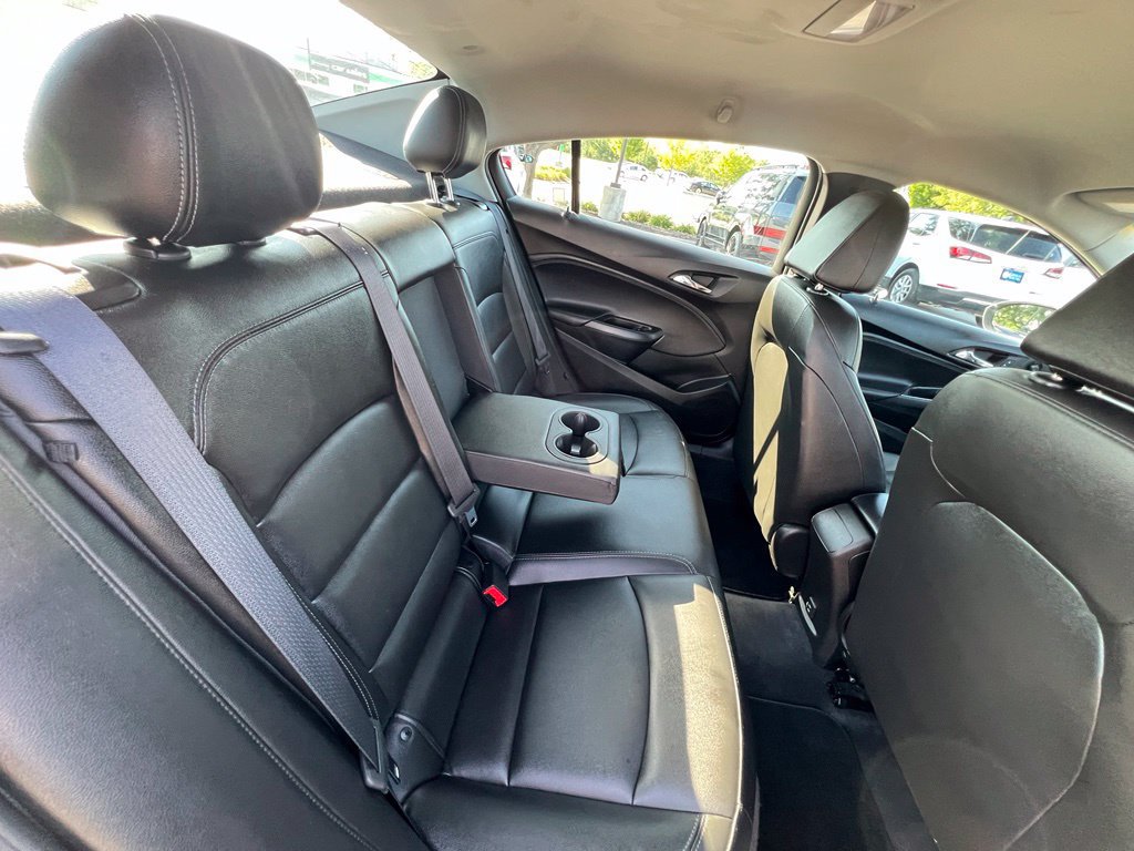 Used 2019 Chevrolet Cruze Premier FWD image 23