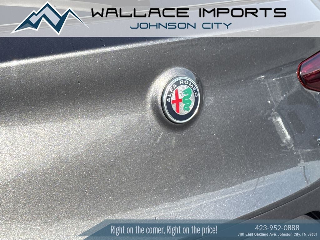 Used 2023 Alfa Romeo Stelvio Ti AWD/4WD image 10