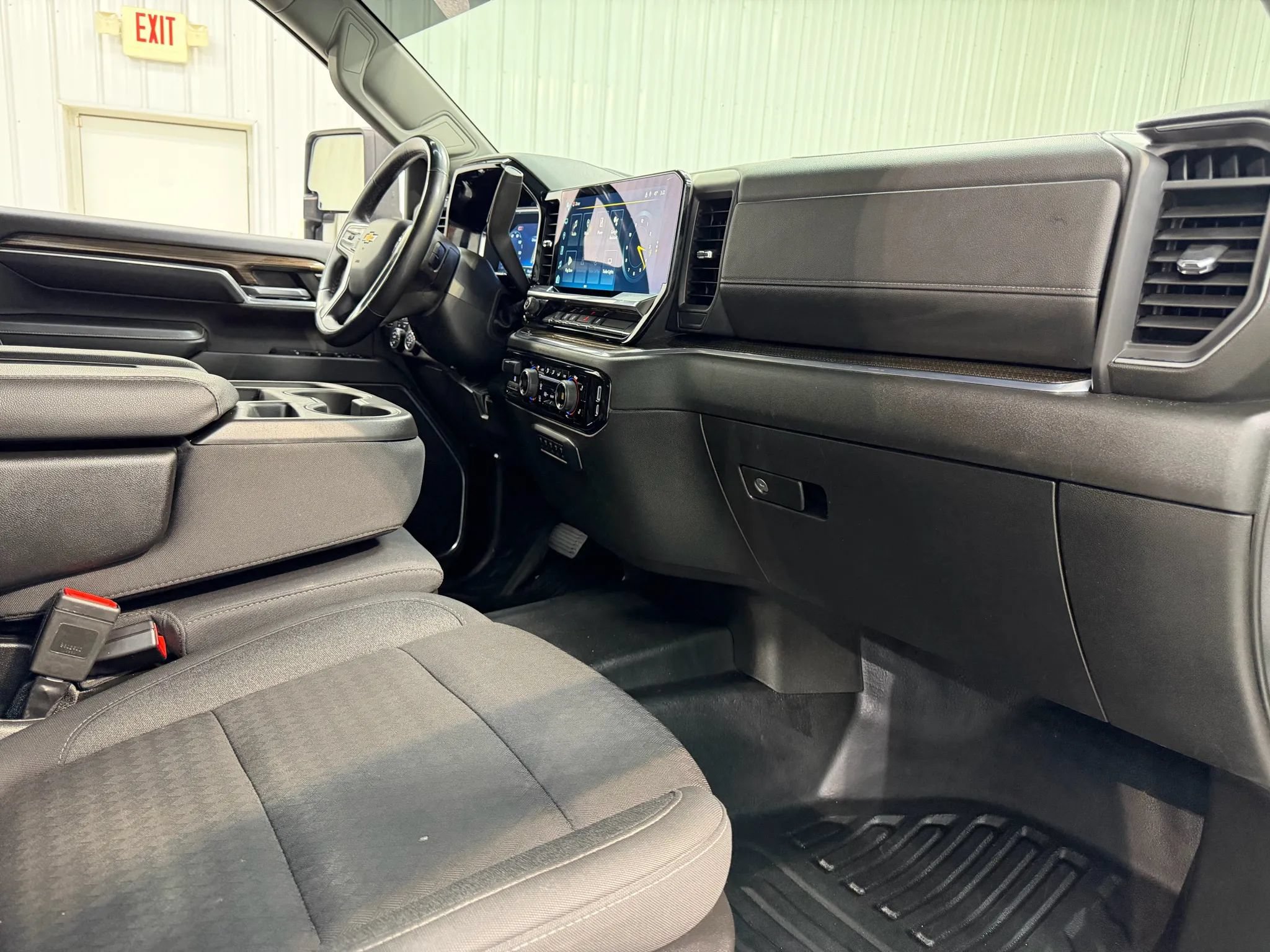 Used 2024 Chevrolet Silverado 2500 LT w/ Convenience Package AWD/4WD image 14