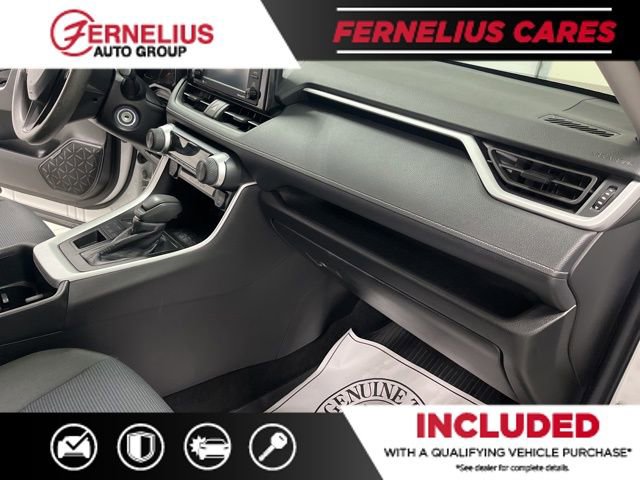 Used 2022 Toyota RAV4 LE image 27