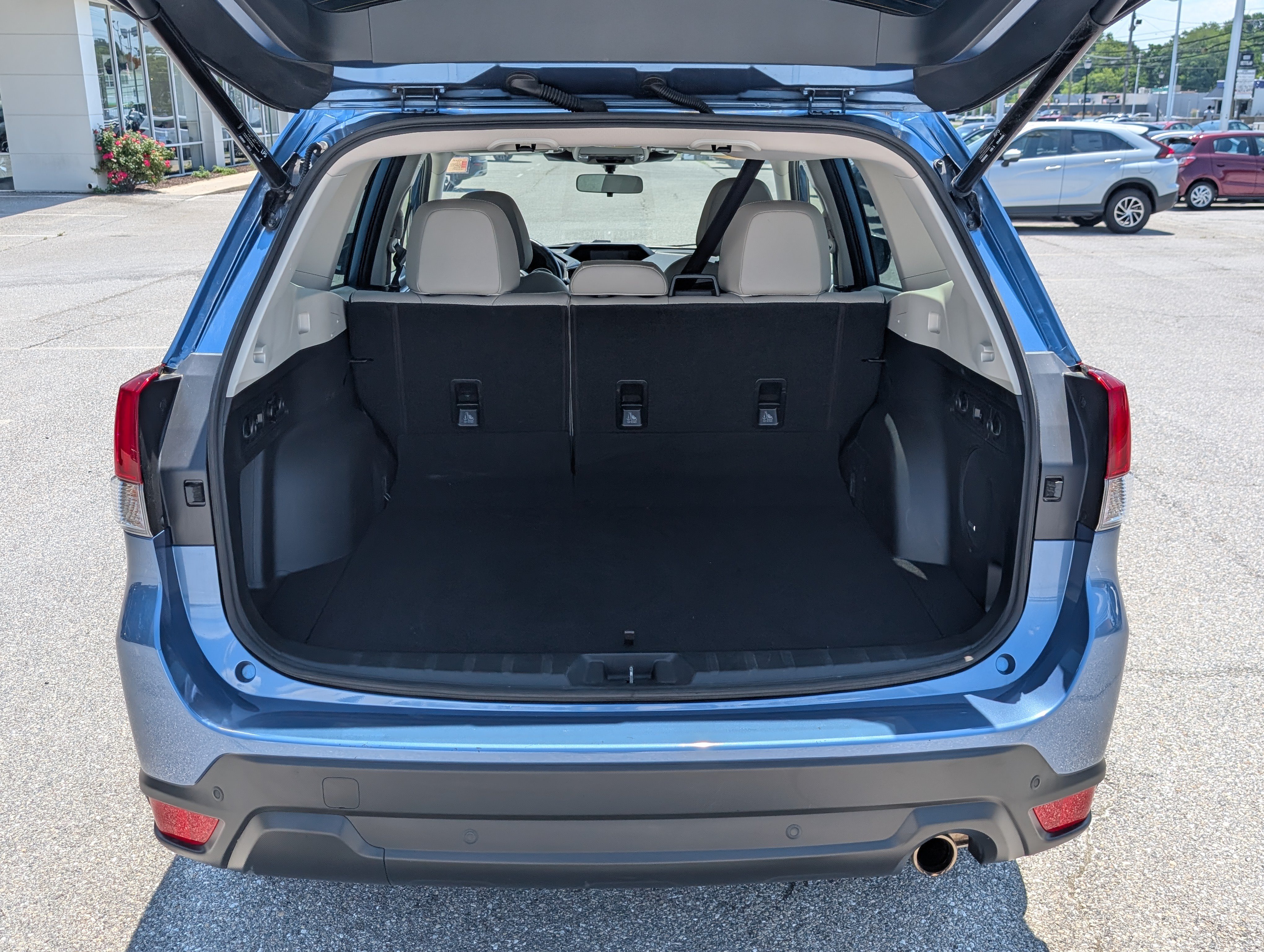 Used 2022 Subaru Forester Limited AWD/4WD image 13