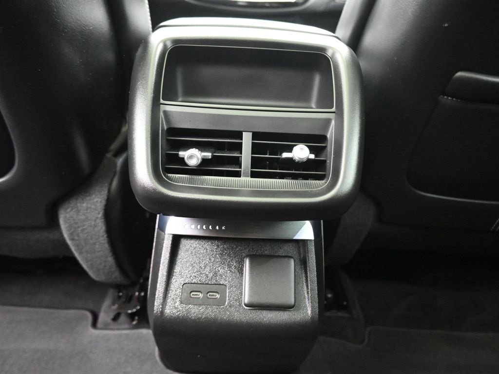 Used 2023 Cadillac Lyriq 2WD image 42