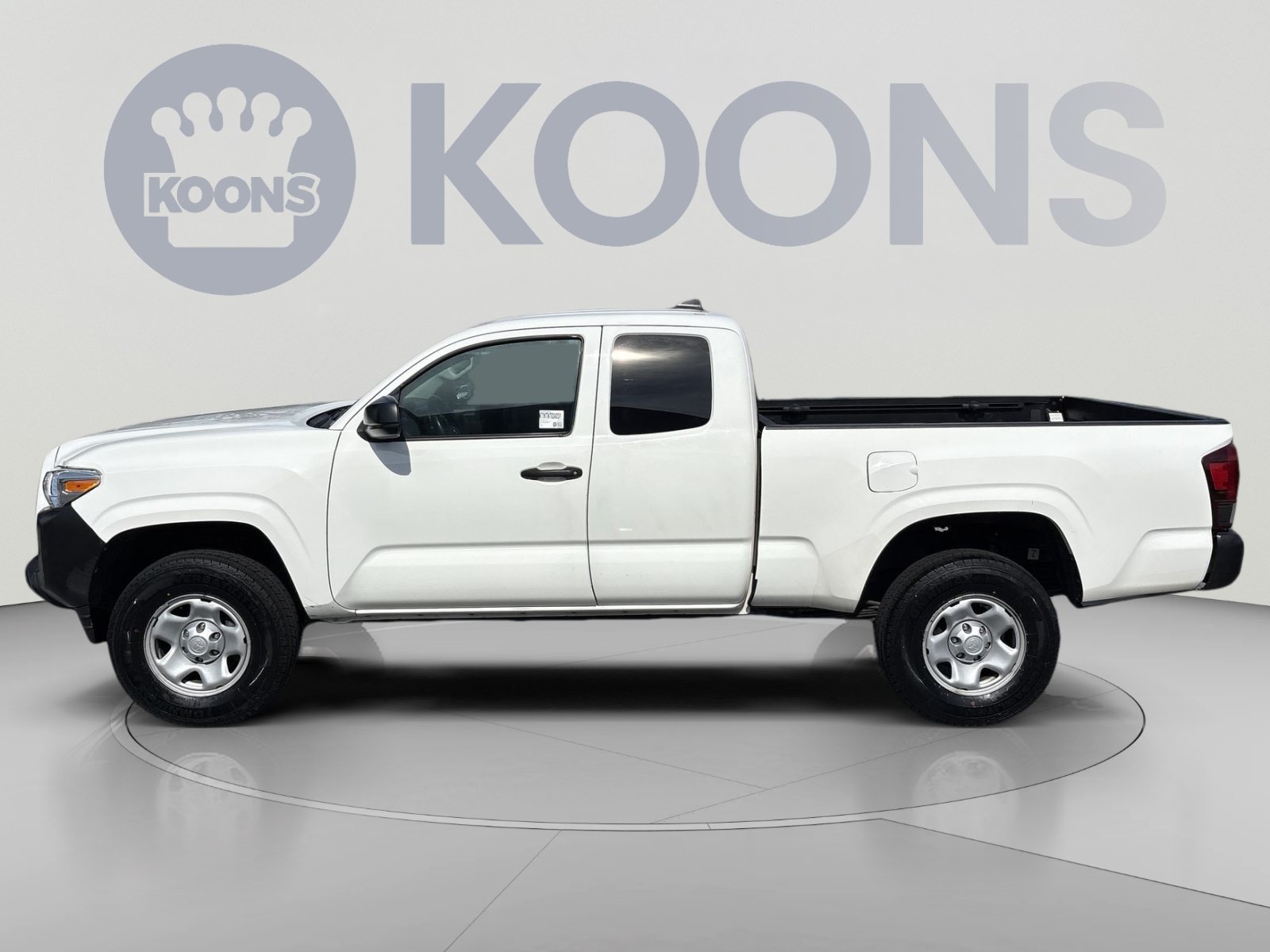 Used 2022 Toyota Tacoma SR RWD image 2