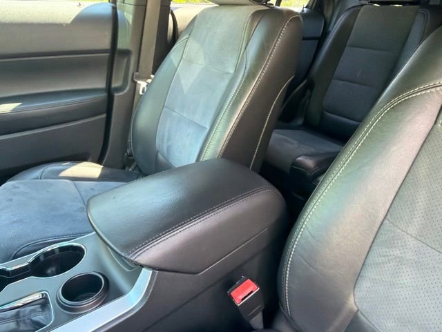 Used 2015 Ford Explorer XLT w/ Equipment Group 202A FWD image 20