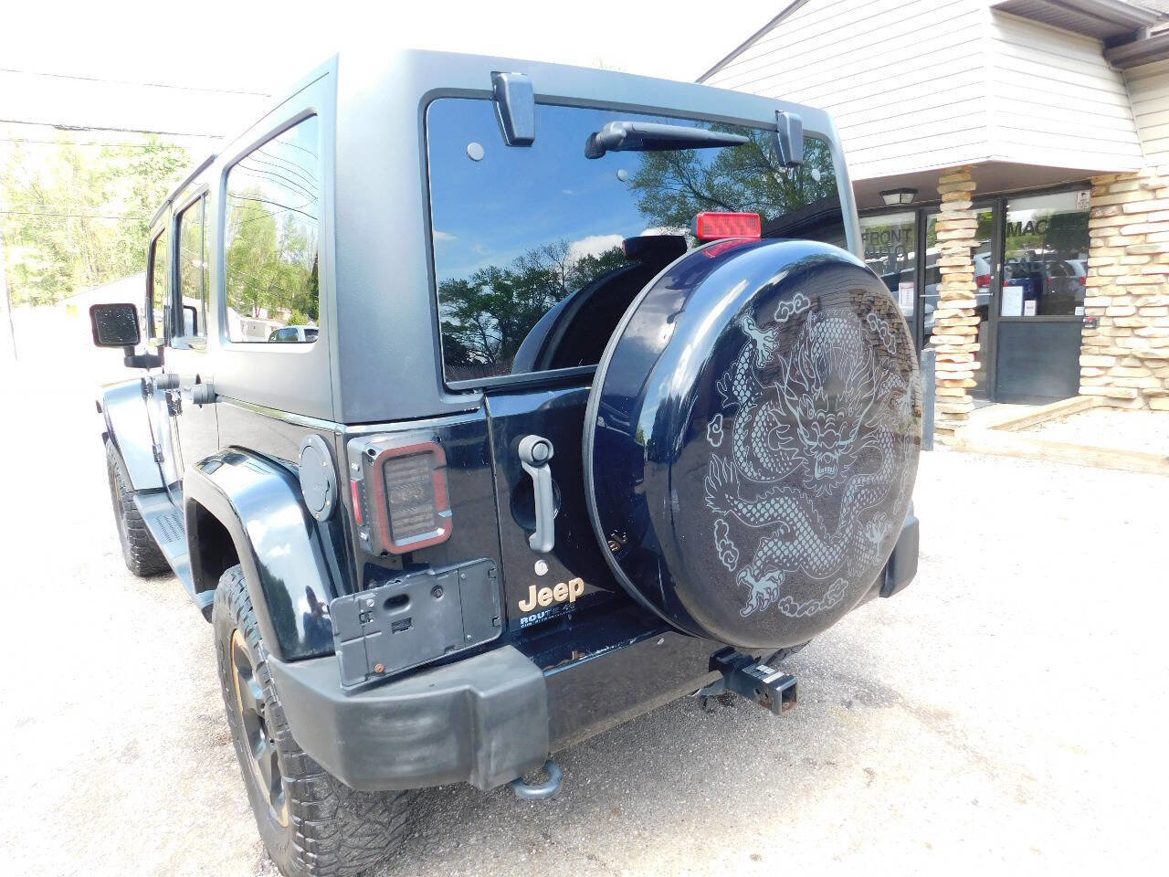 Used 2014 Jeep Wrangler Unlimited Sahara image 7