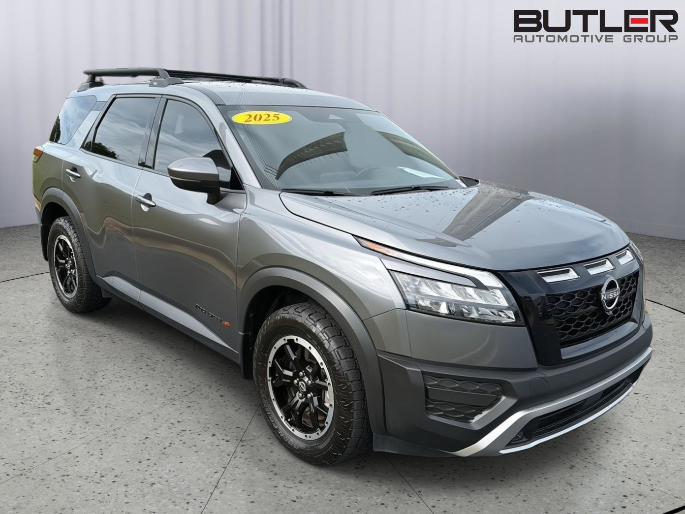 Used 2025 Nissan Pathfinder Rock Creek AWD/4WD image 8