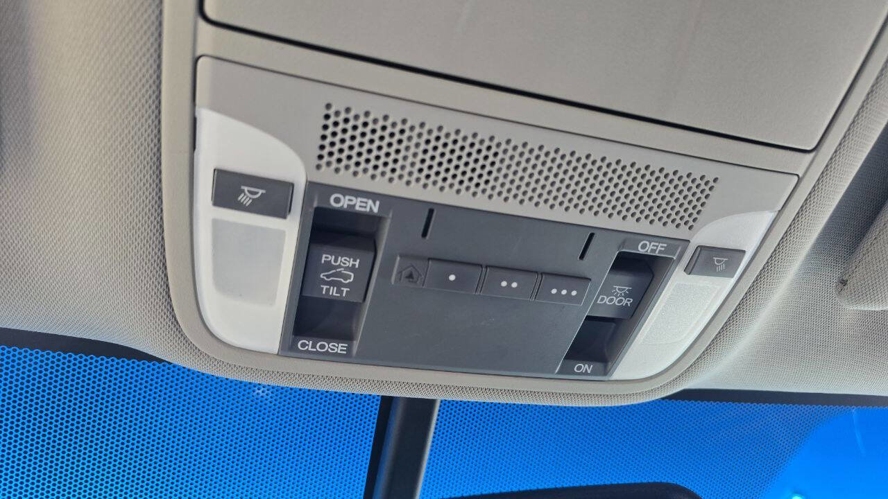 Used 2013 Acura RDX w/Tech AWD 4dr SUV w/Technolog image 30