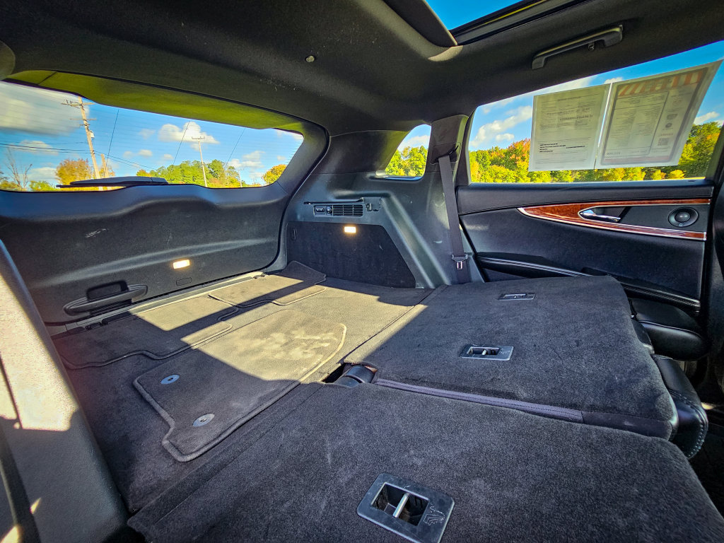 Used 2019 Lincoln Nautilus Select AWD/4WD image 37