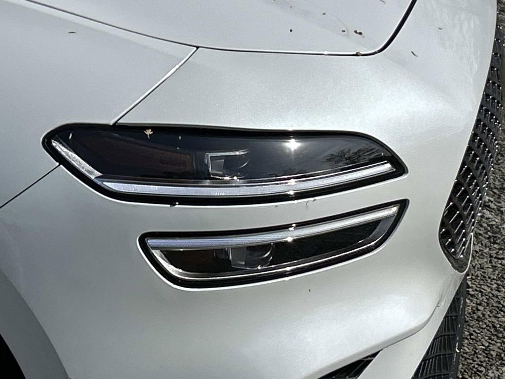 Used 2022 Genesis G70 2.0T image 10