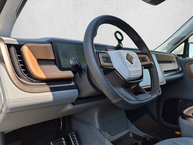 Used 2026 Rivian R1T Premium AWD/4WD image 10
