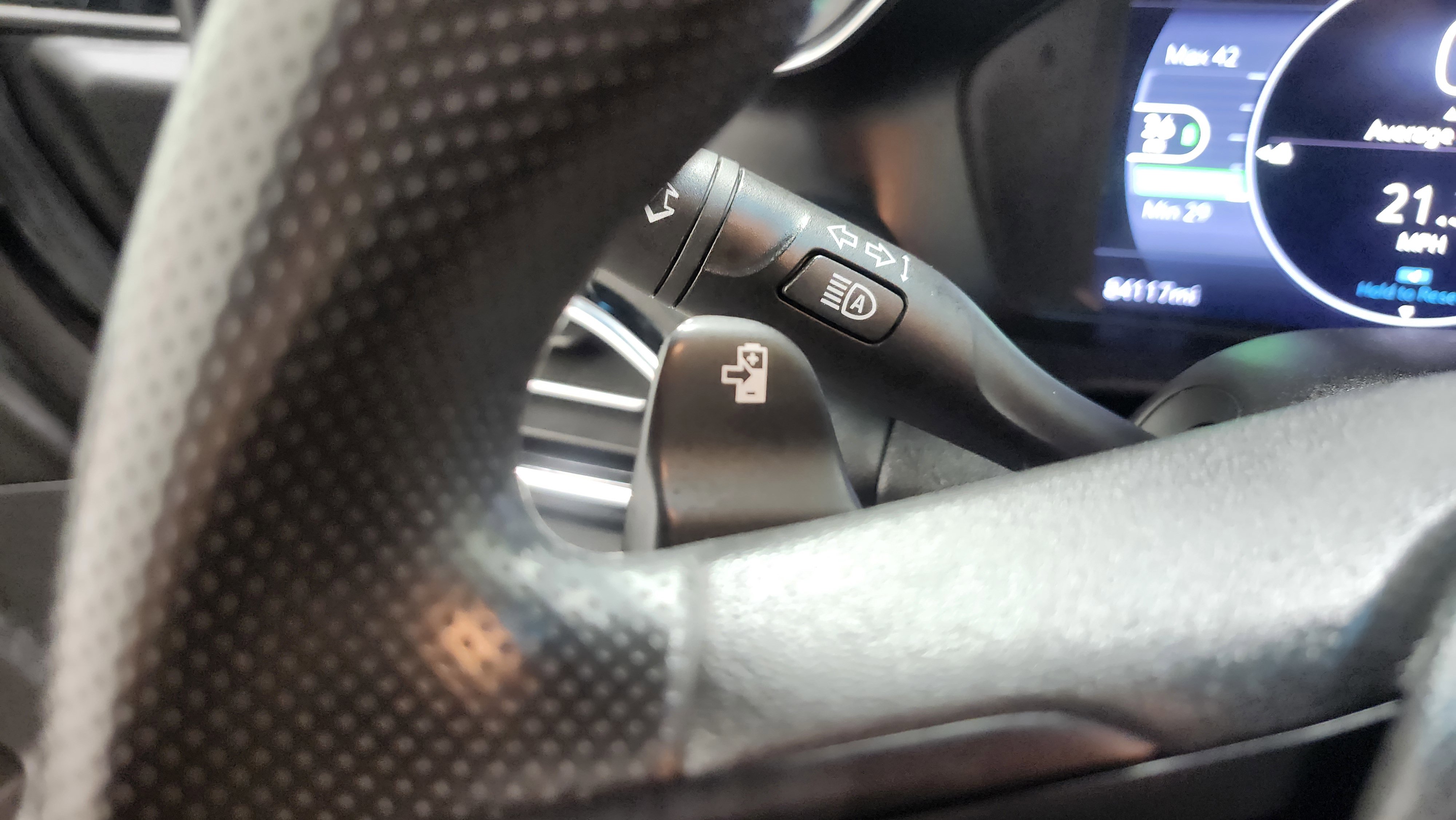 Used 2022 Chevrolet Bolt LT image 31