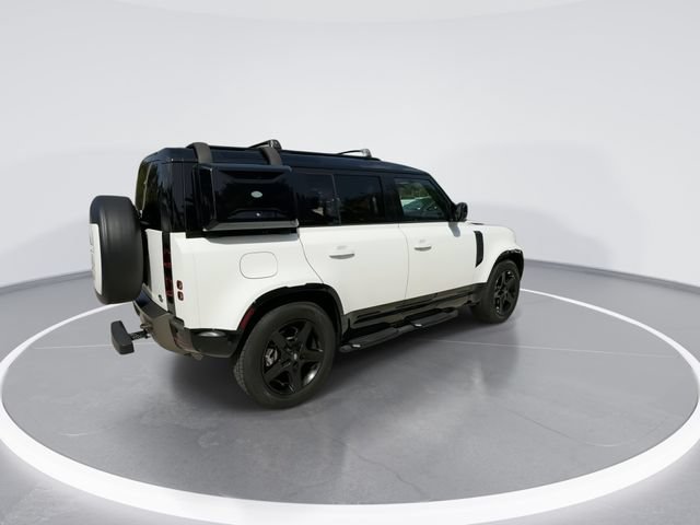 Used 2023 Land Rover Defender 110 X-Dynamic SE AWD/4WD image 8