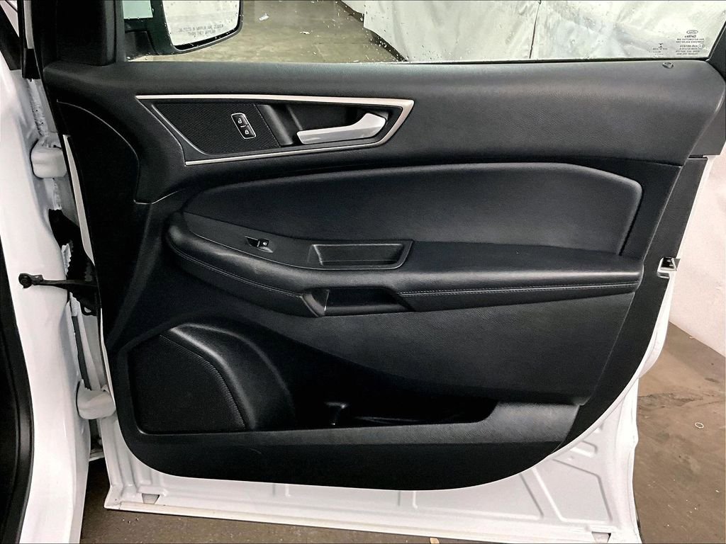 Used 2022 Ford Edge SEL AWD/4WD image 12