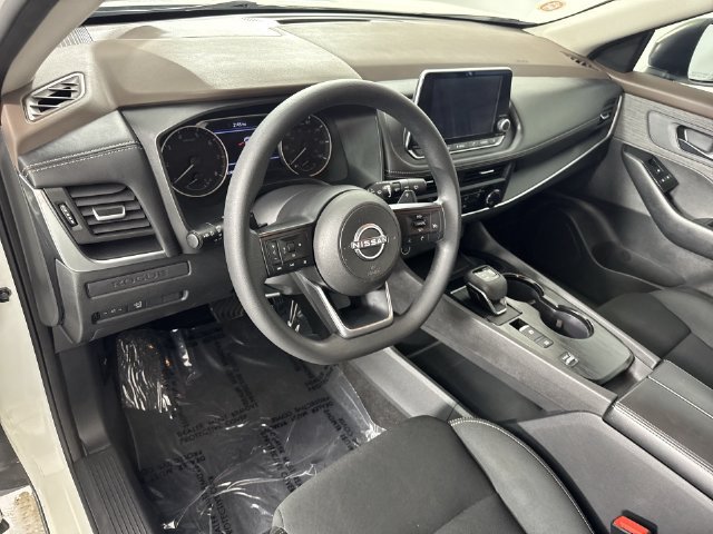 Used 2023 Nissan Rogue S FWD image 23