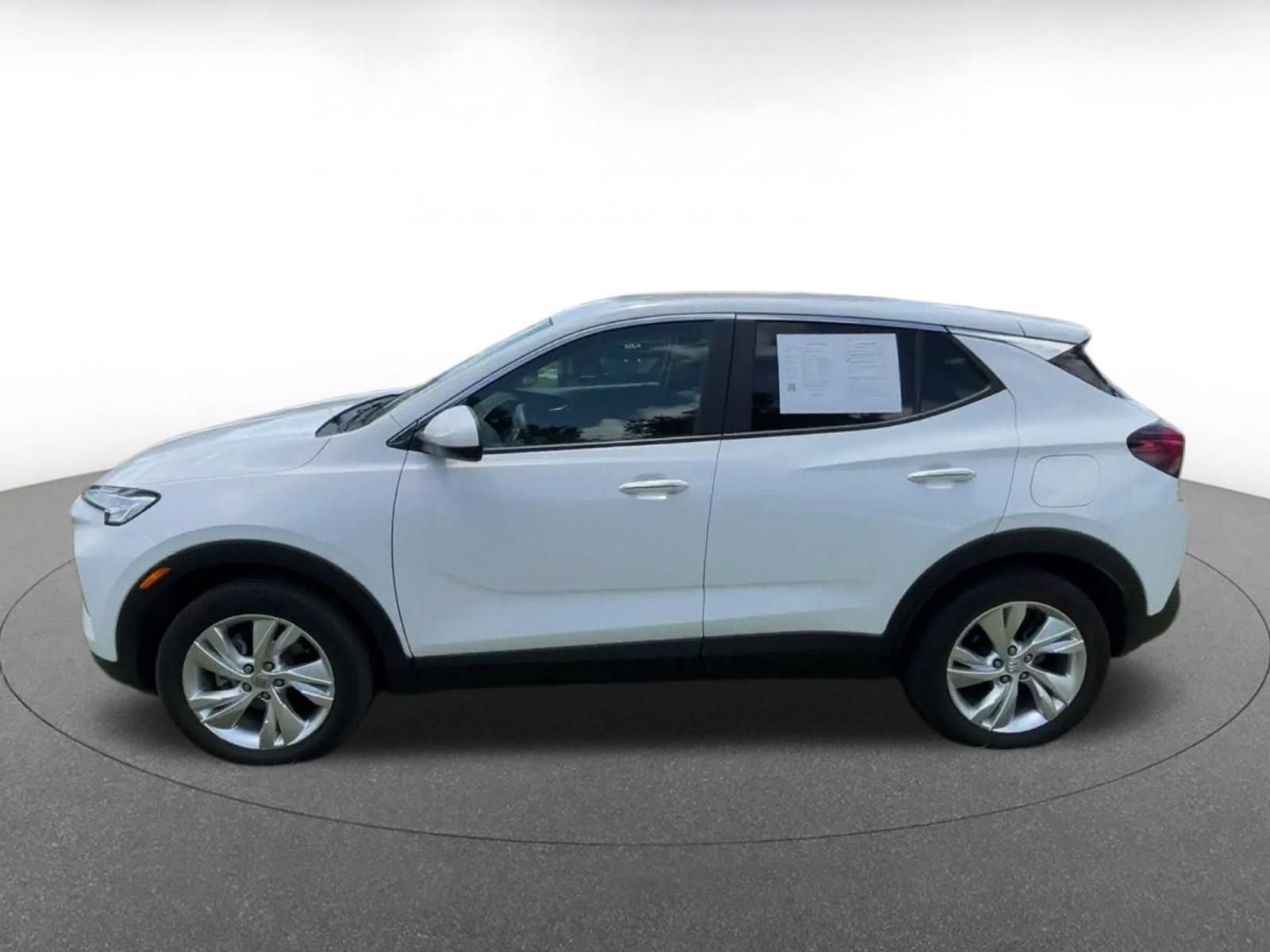 Used 2025 Buick Encore GX Preferred AWD/4WD image 8