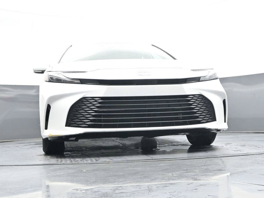 Used 2026 Toyota Camry LE FWD image 40