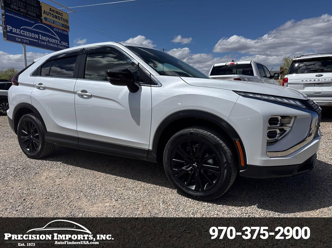 Used 2023 Mitsubishi Eclipse Cross LE image 3