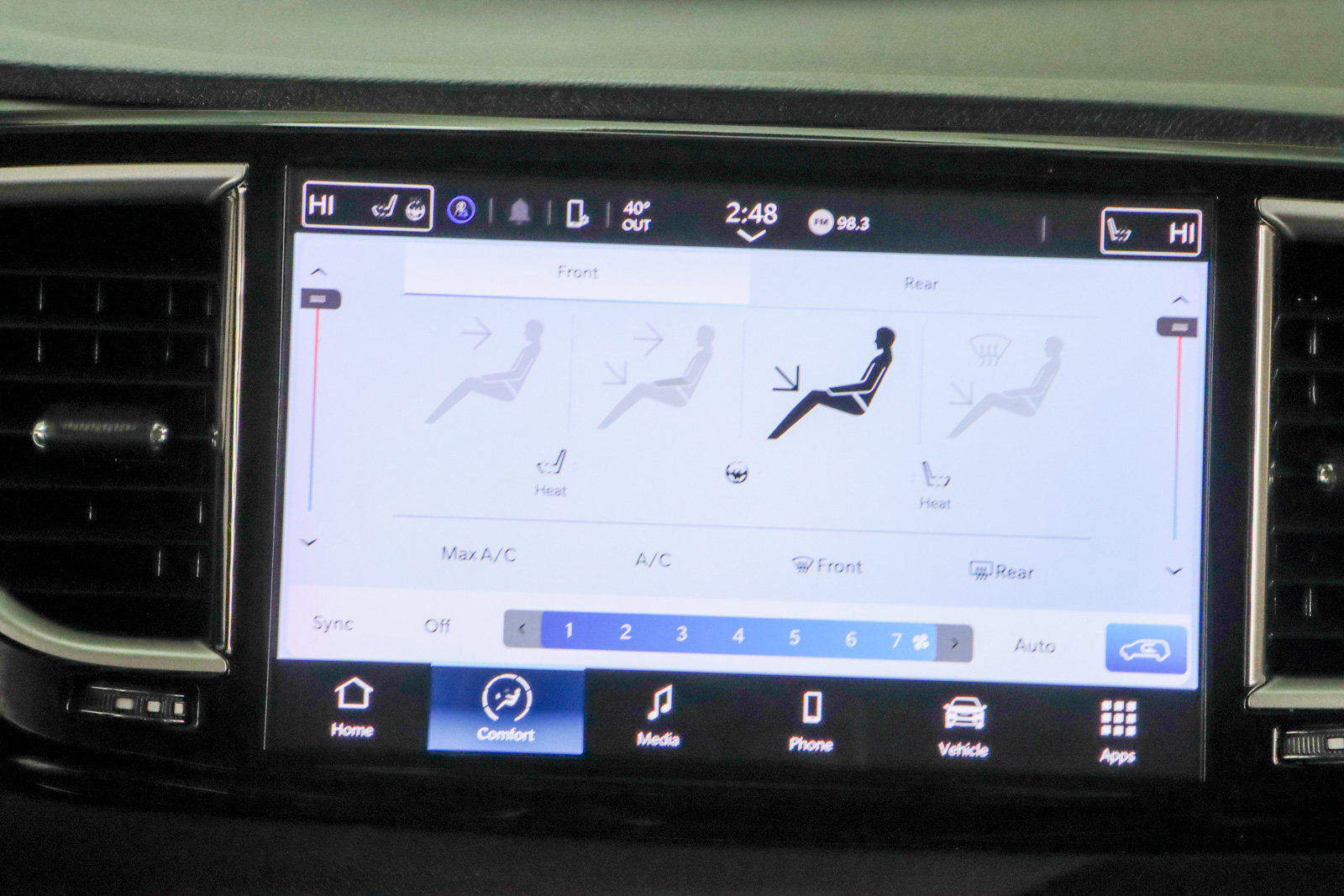 Used 2024 Chrysler Pacifica Touring-L image 19