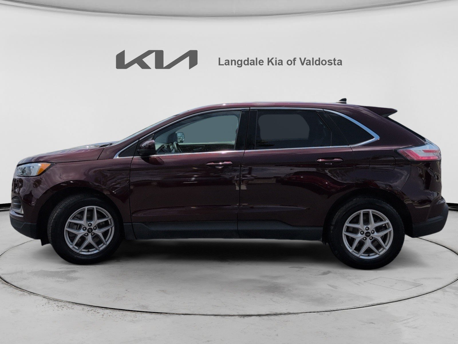 Used 2024 Ford Edge SEL AWD/4WD image 10