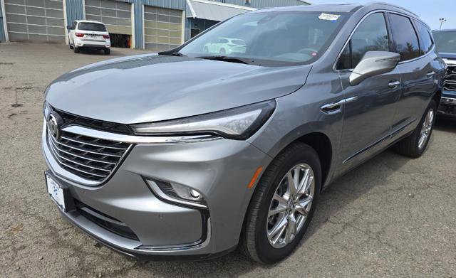 Used 2023 Buick Enclave Essence w/ Experience Buick Package AWD/4WD image 1