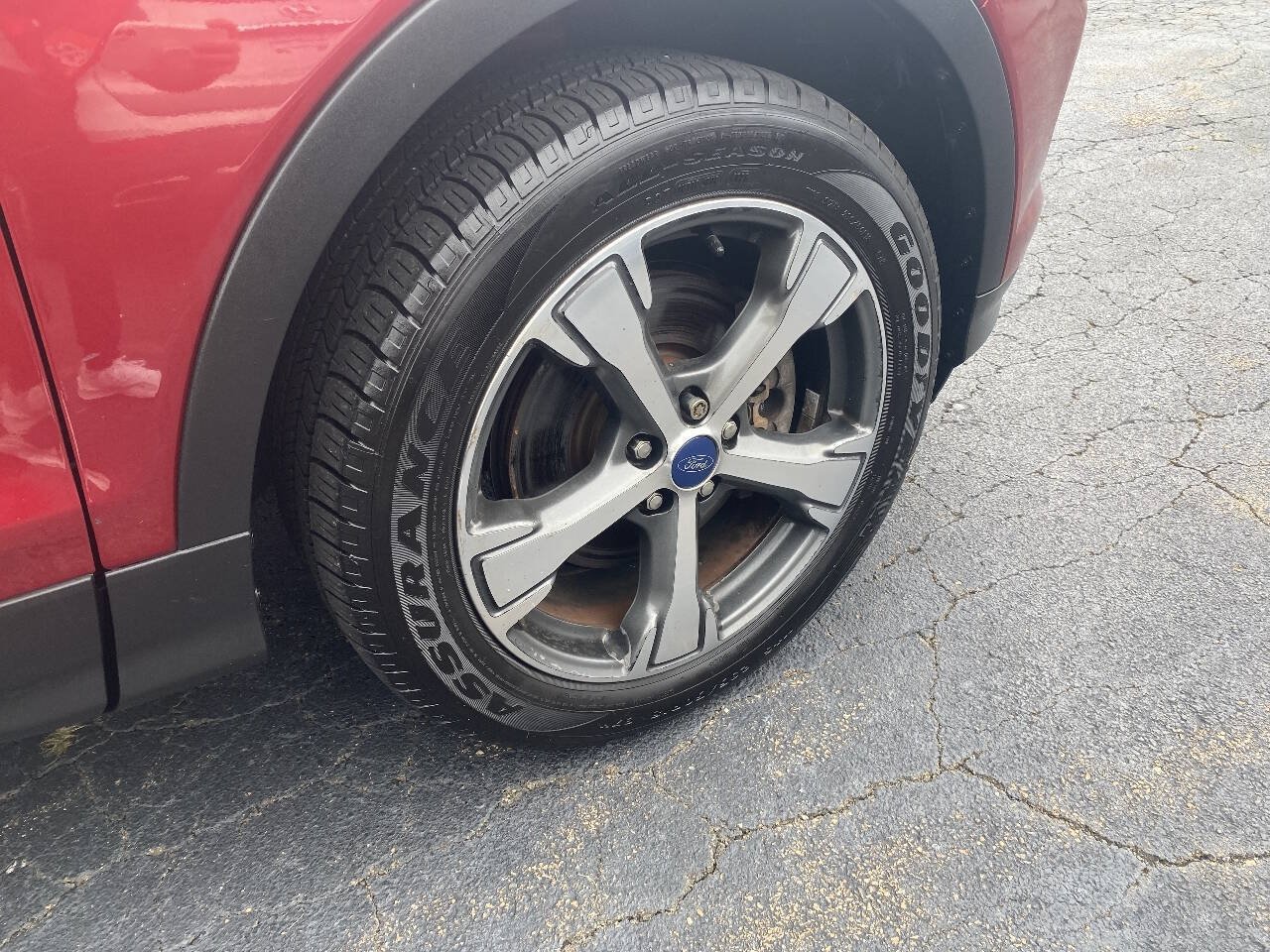 Used 2017 Ford Escape SE w/ Equipment Group 201A AWD/4WD image 8