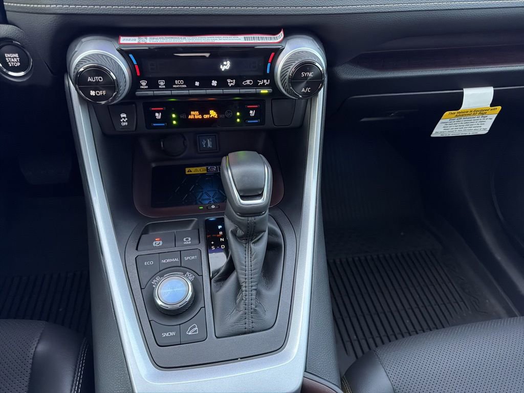 Used 2025 Toyota RAV4 Limited image 19