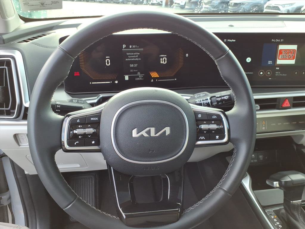 Used 2024 Kia Sorento S w/ Panoramic Sunroof Package image 14