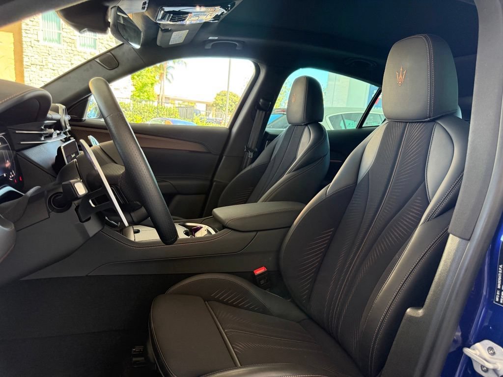 Certified 2025 Maserati Grecale Folgore AWD/4WD image 17