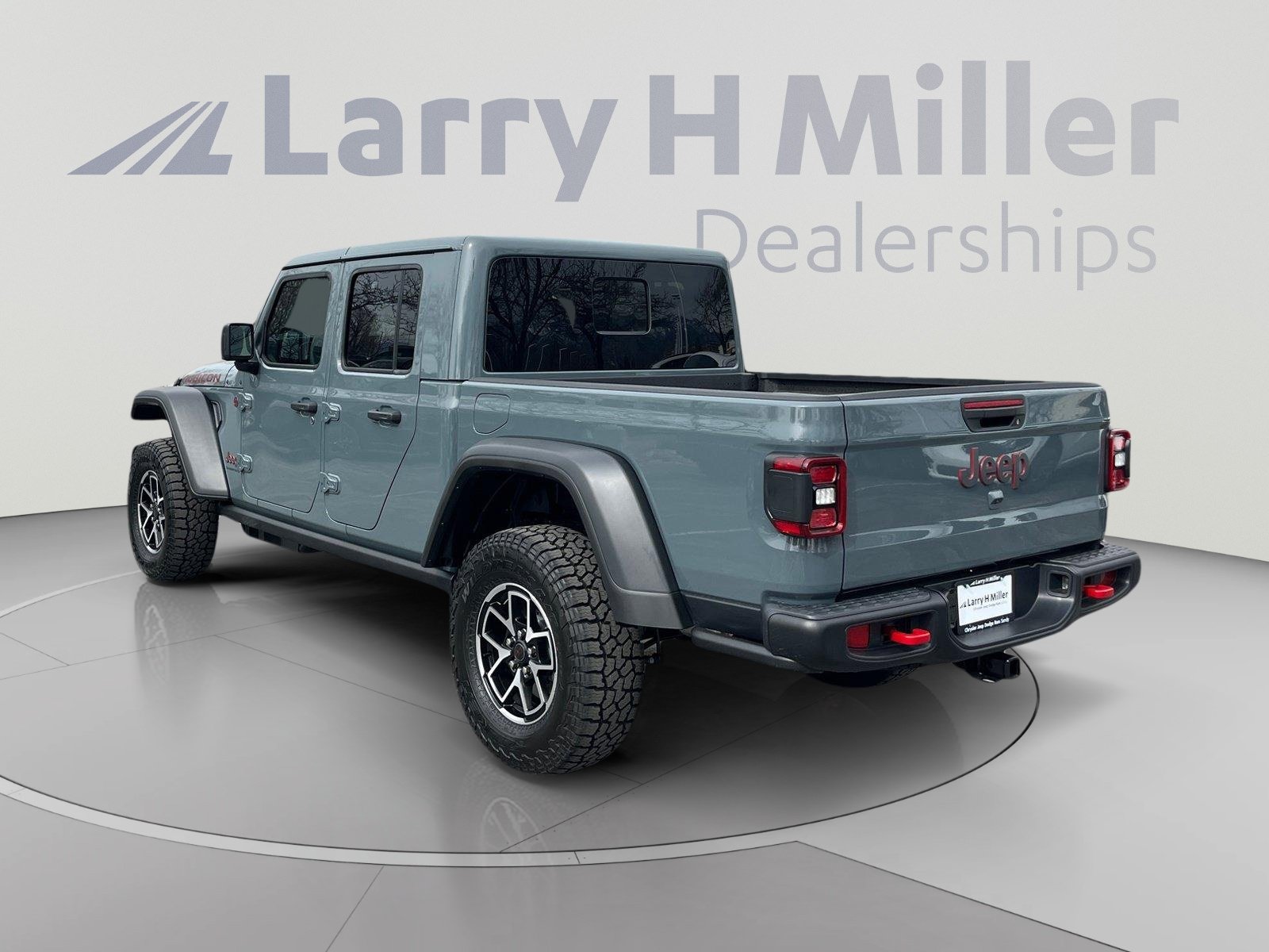 New 2026 Jeep Gladiator Rubicon w/ Steel Bumper Group AWD/4WD image 3