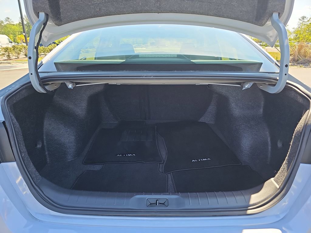 Used 2024 Nissan Altima 2.5 SR w/ SR Premium Package image 15