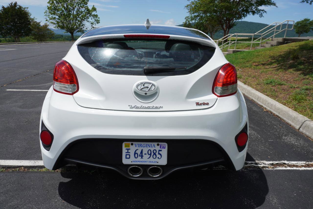 Used 2016 Hyundai Veloster Turbo FWD image 18