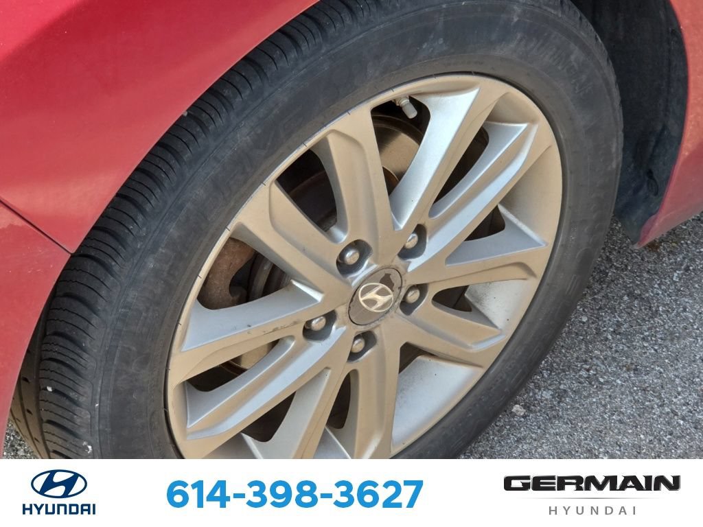 Used 2016 Hyundai Elantra SE w/ Option Group 02 FWD image 12