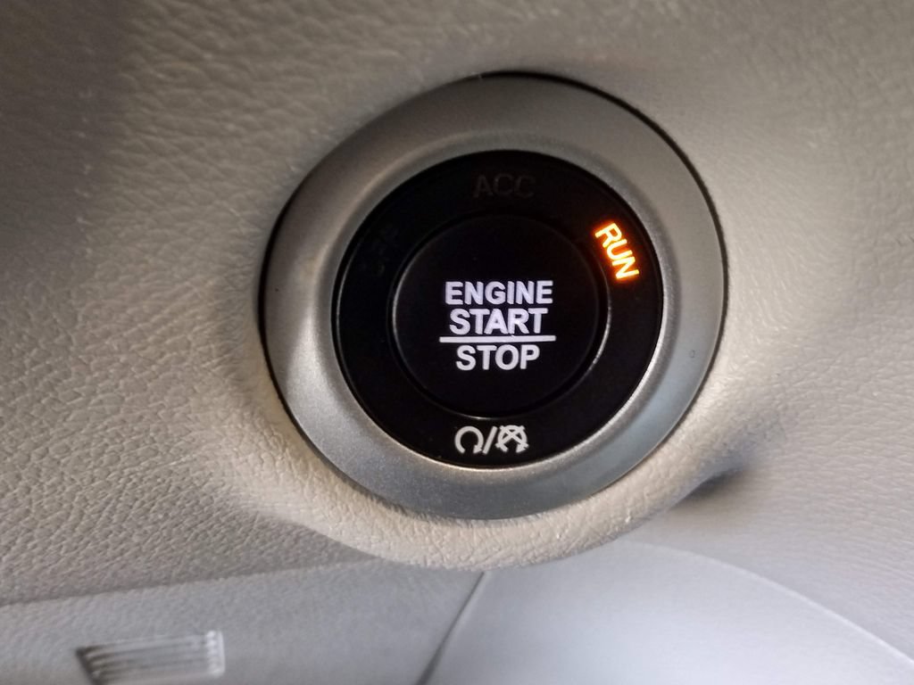 Used 2023 Chrysler Voyager LX FWD image 33