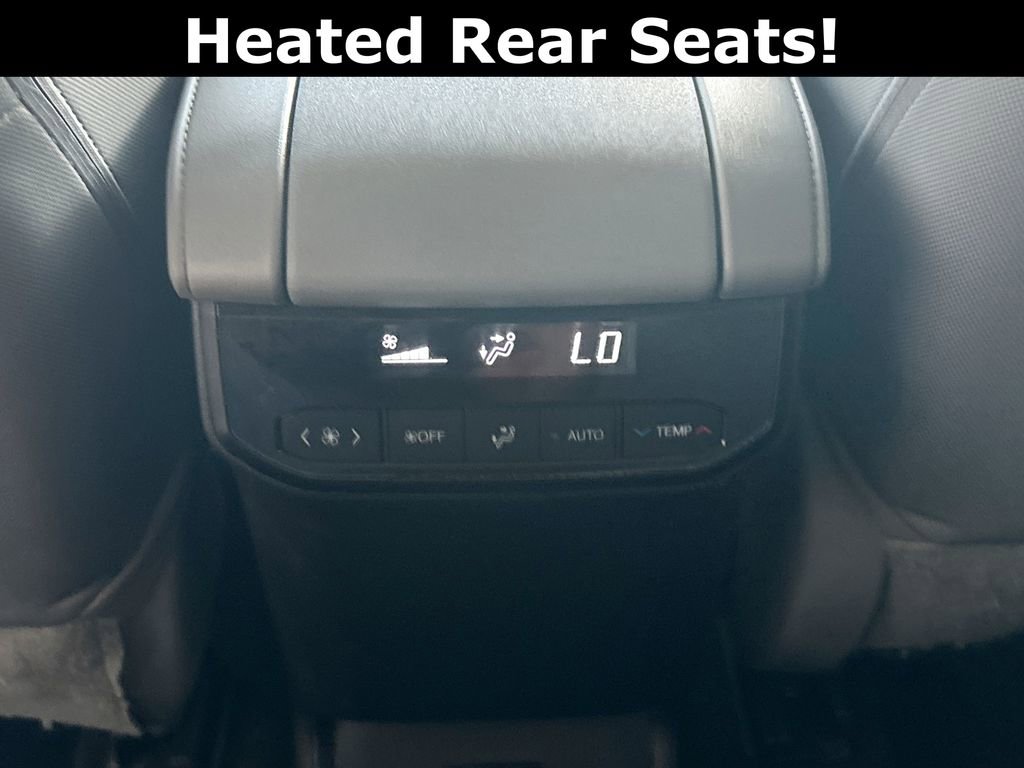 Used 2023 Toyota Highlander LE image 35
