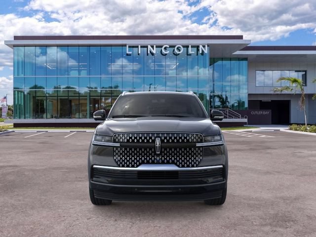 New 2025 Lincoln Navigator L Reserve AWD/4WD image 6
