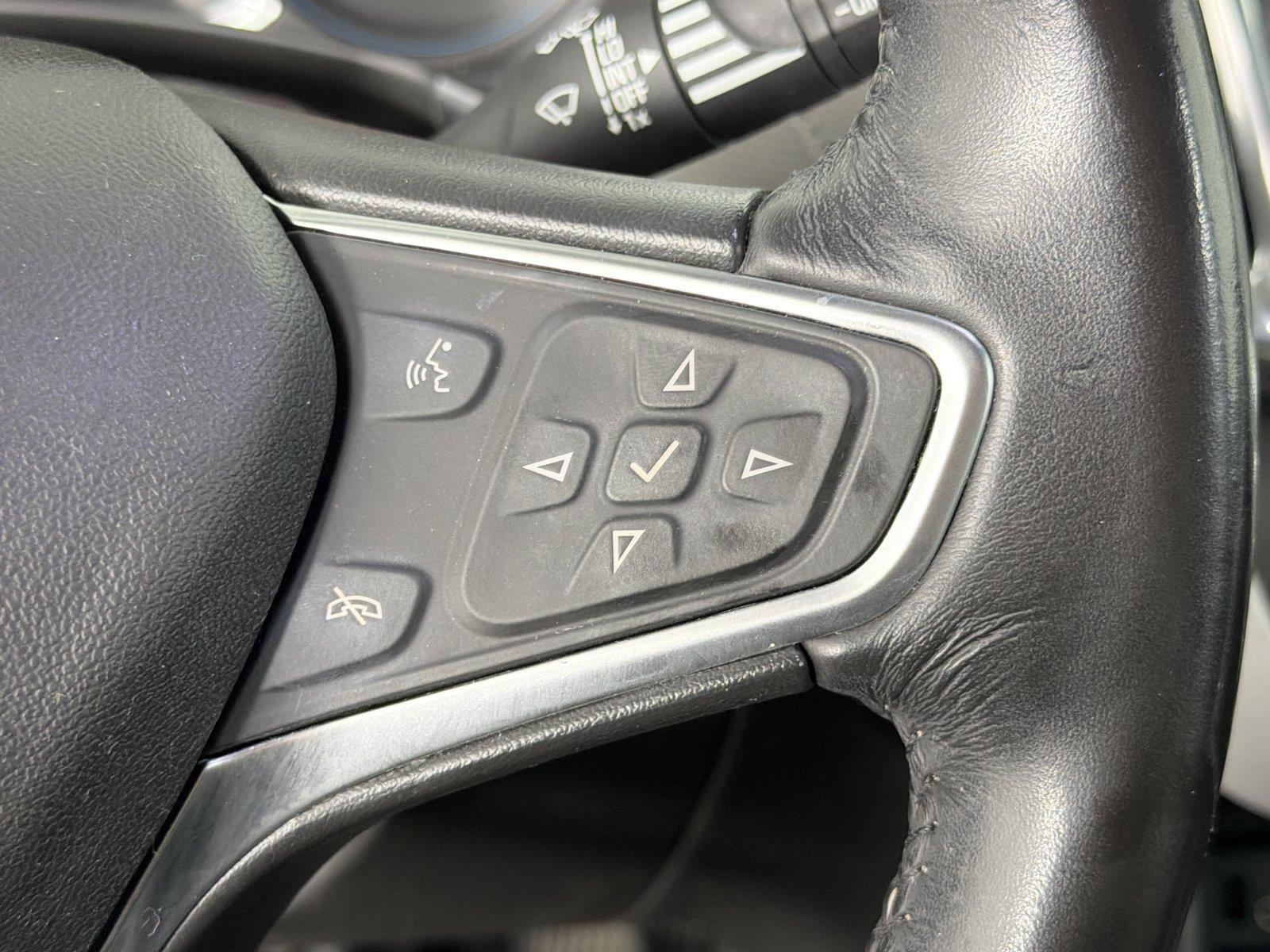 Used 2018 Chevrolet Equinox Premier FWD image 25