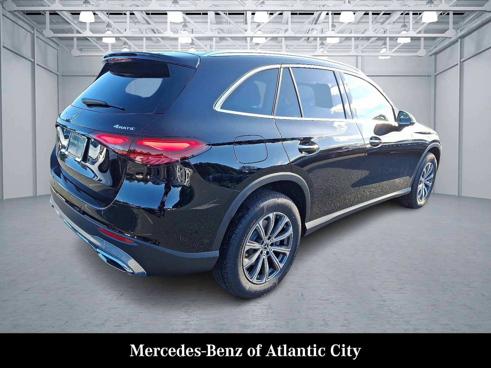 Used 2026 Mercedes-Benz GLC 300 4MATIC image 4