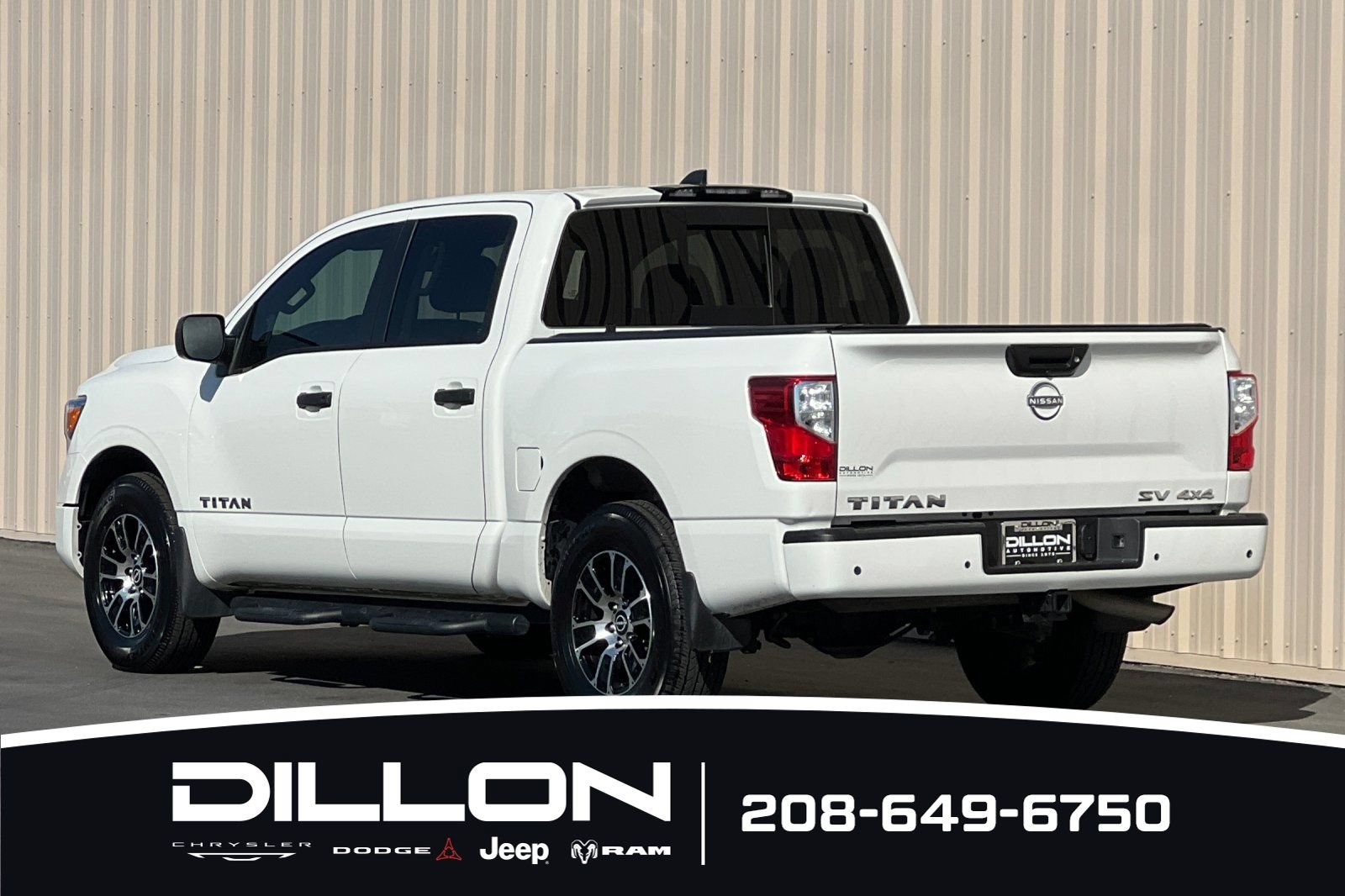 Used 2024 Nissan Titan SV AWD/4WD image 6