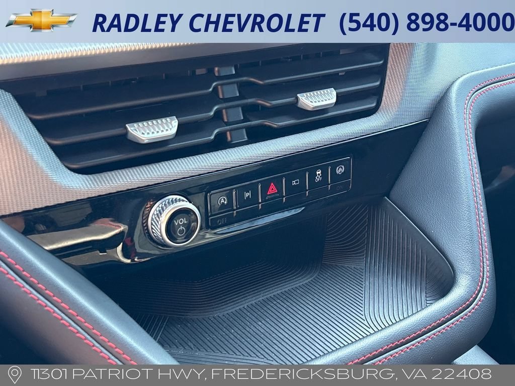 Used 2025 Ford Explorer ST-Line AWD/4WD image 10