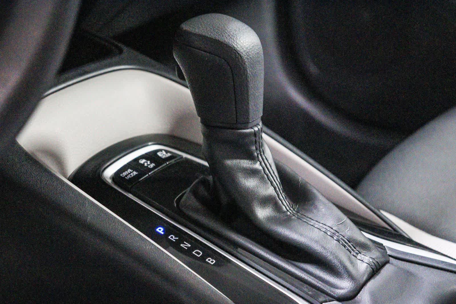 Certified 2025 Toyota Corolla LE FWD image 21