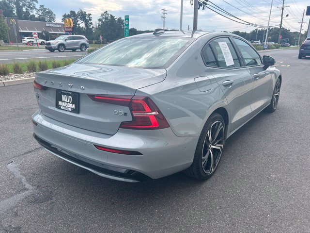 Used 2025 Volvo S60 B5 Plus AWD/4WD image 5