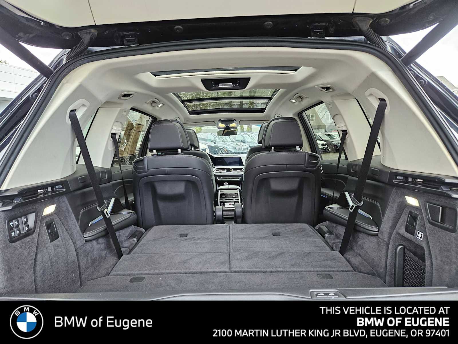 Used 2019 BMW X7 xDrive50i w/ Premium Package AWD/4WD image 18