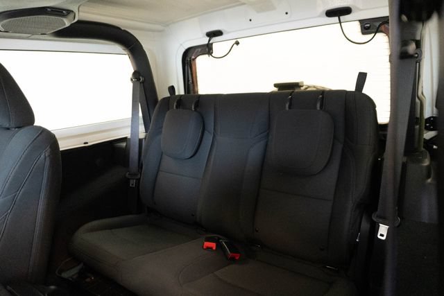 Used 2022 Jeep Wrangler Sport AWD/4WD image 10