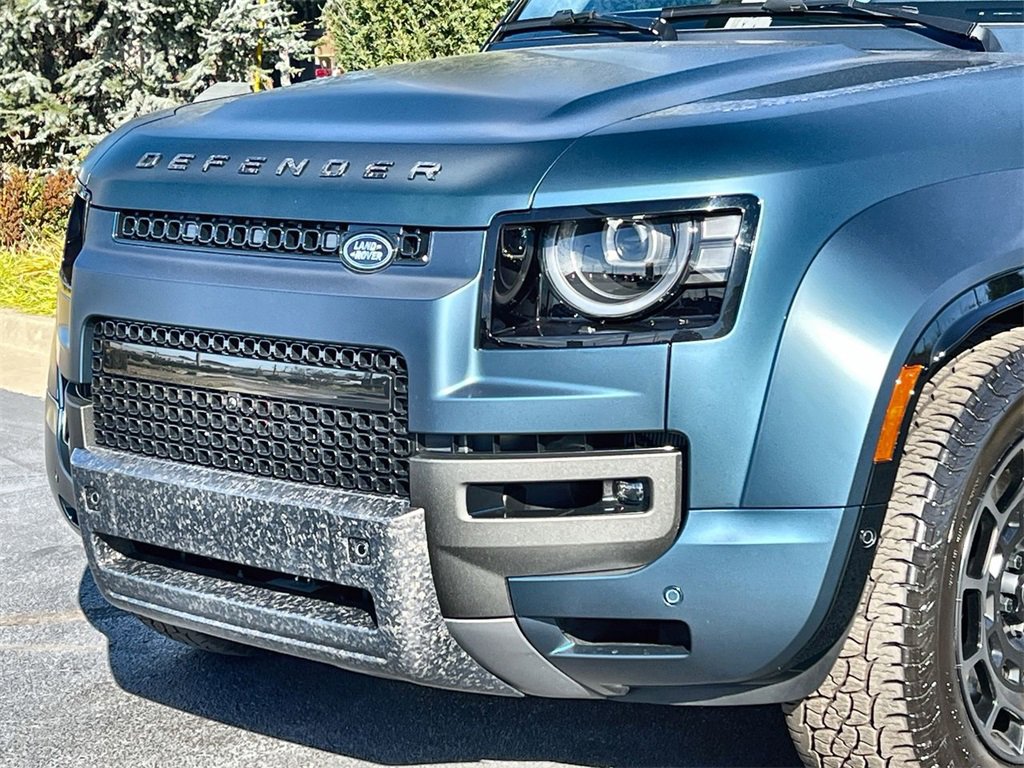 New 2026 Land Rover Defender 110 image 9