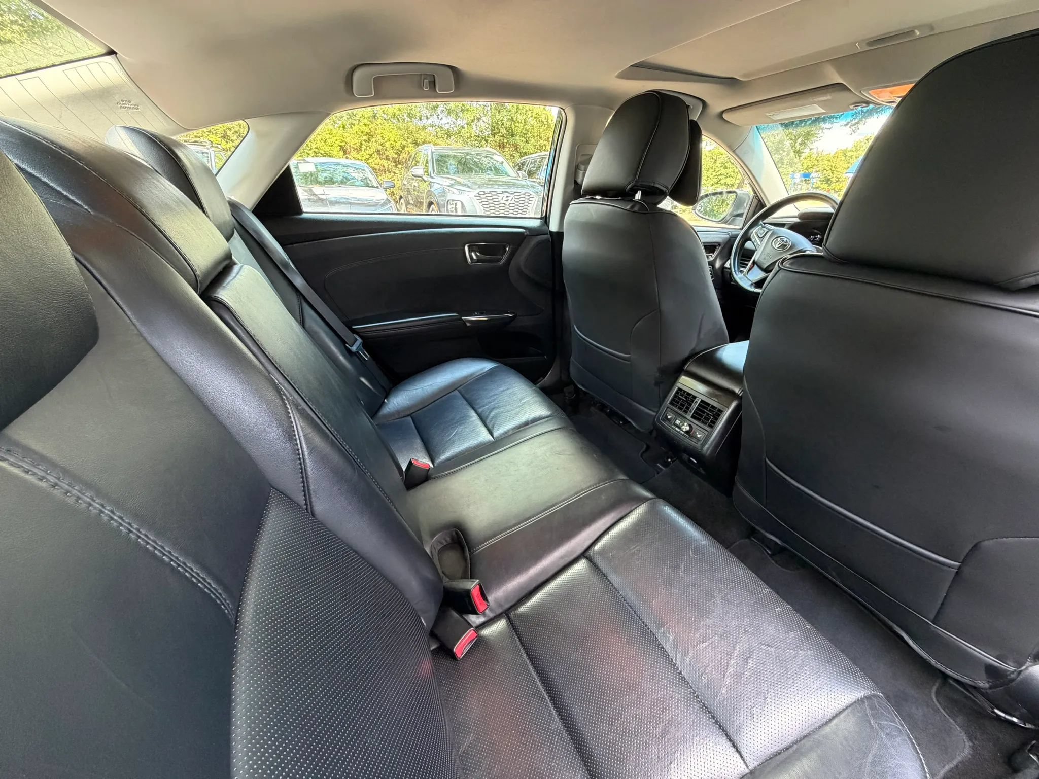 Used 2016 Toyota Avalon Limited w/ Toyota Safety Sense Package FWD image 15